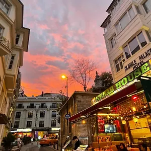 Ξενοδοχείο Oldmile Palace